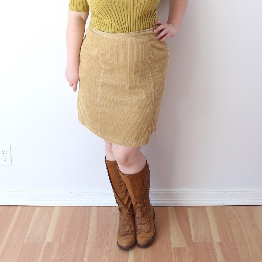 SIZE 12 Liz Claiborne Corduroy Skirt Tan Cotton Side Zip Pleated Back